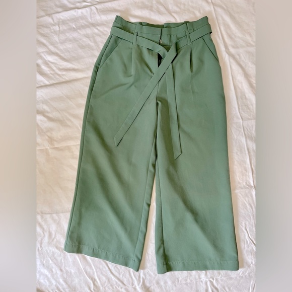 Sage Wide Leg Crop Pants with Pockets - Picture 3 of 3